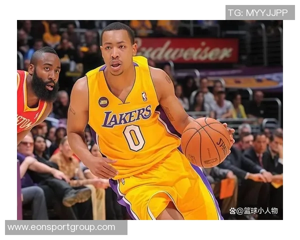 Lowe称赞三球进攻能力出众难以找到类似球员