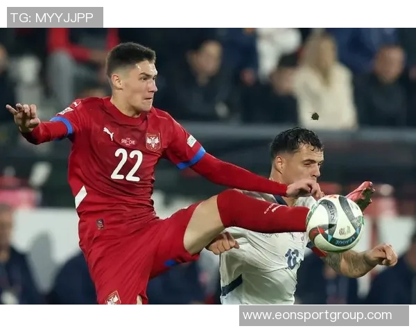 德天空报道多特蒙德关注17岁克鲁塞罗后卫普拉斯特和河床前锋梅萨