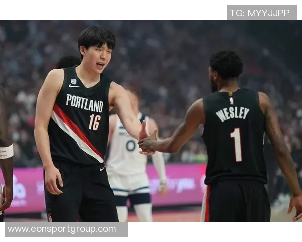 杨瀚森连续五场比赛表现出色四场出场时间超十分钟分享赛场精彩瞬间